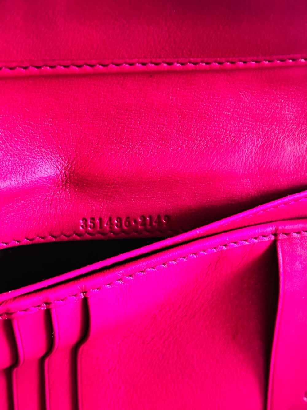 Gucci SoHo Medium Zip Around Wallet - Picture 6 of 12